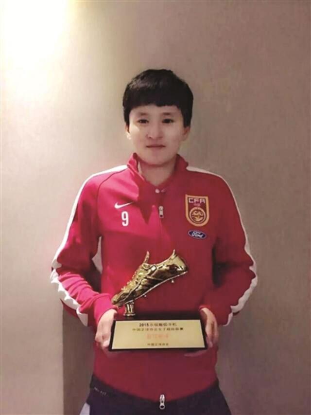 包含攻无不克！中国女足凭借实力证明的词条
