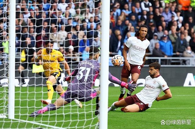 曼联客场不敌水晶宫，连败令球迷失望