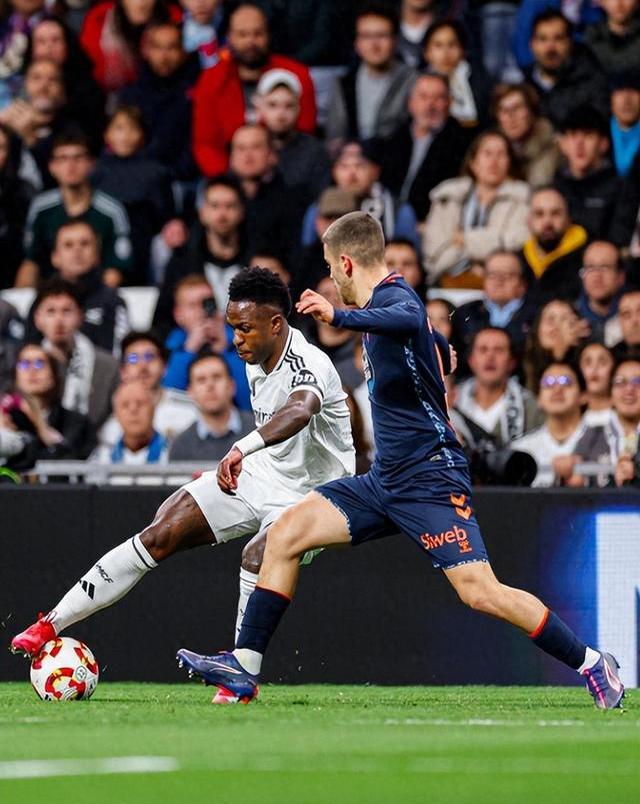 皇马进攻火力全开，主场取得胜利