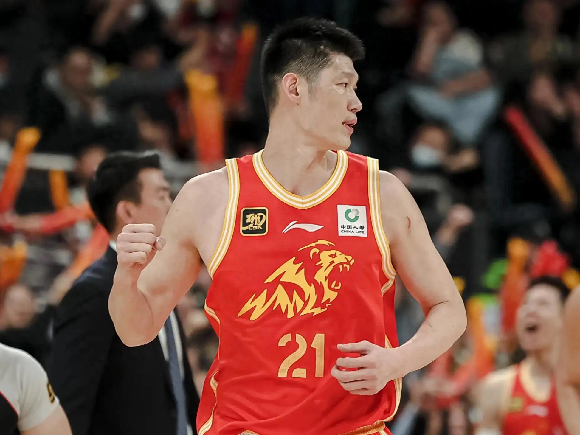 广厦男篮主场大胜广州队，士气大振的简单介绍