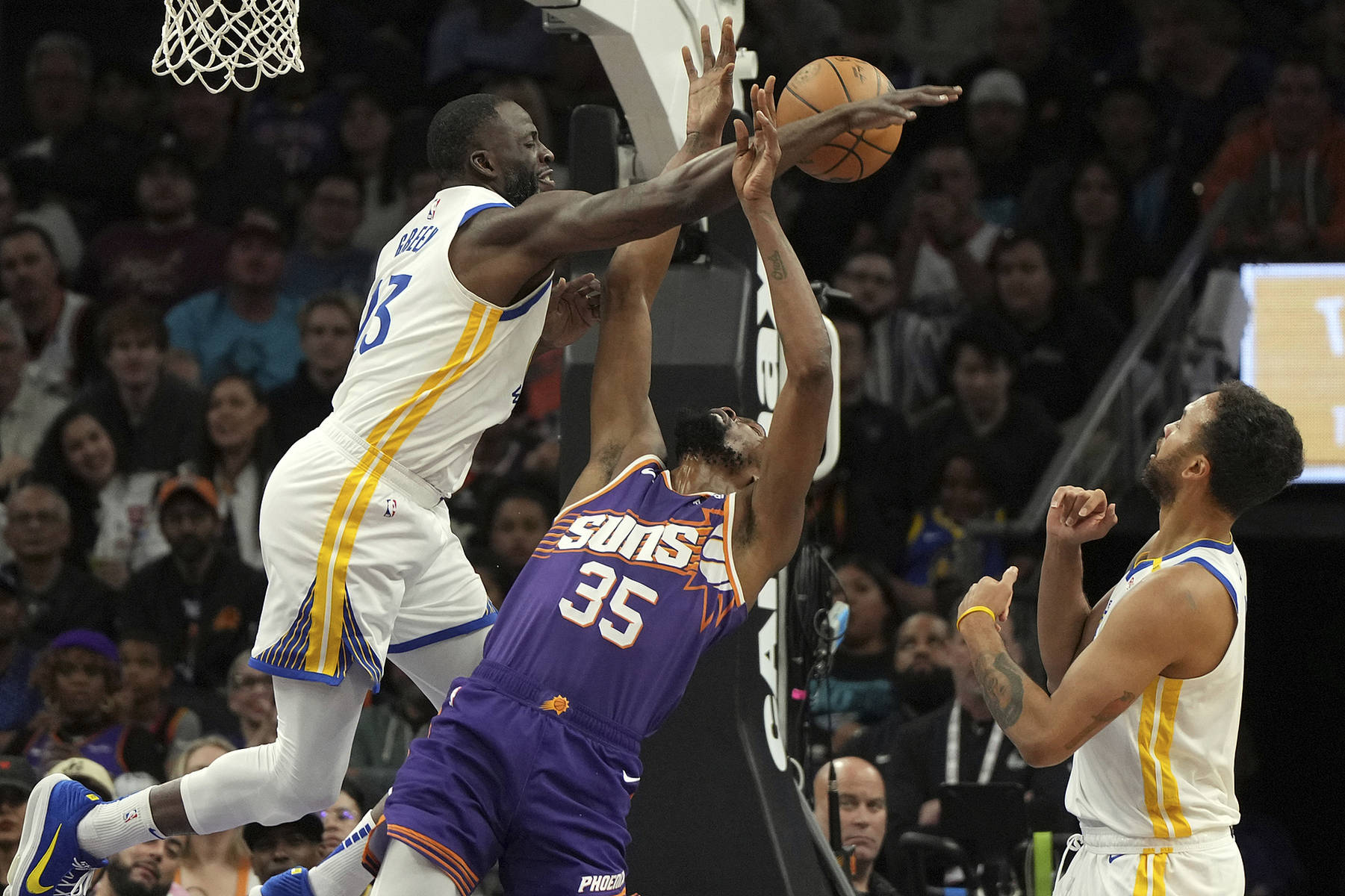 勇士主场击败马刺，杜兰特：我们需要巩固进步