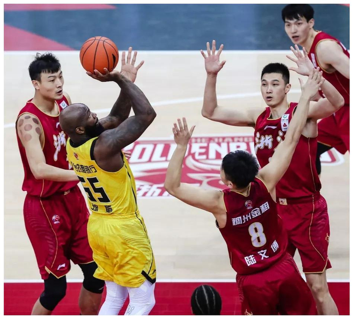 九游体育app下载-包含汉堡主场告负，球队排名继续下滑的词条