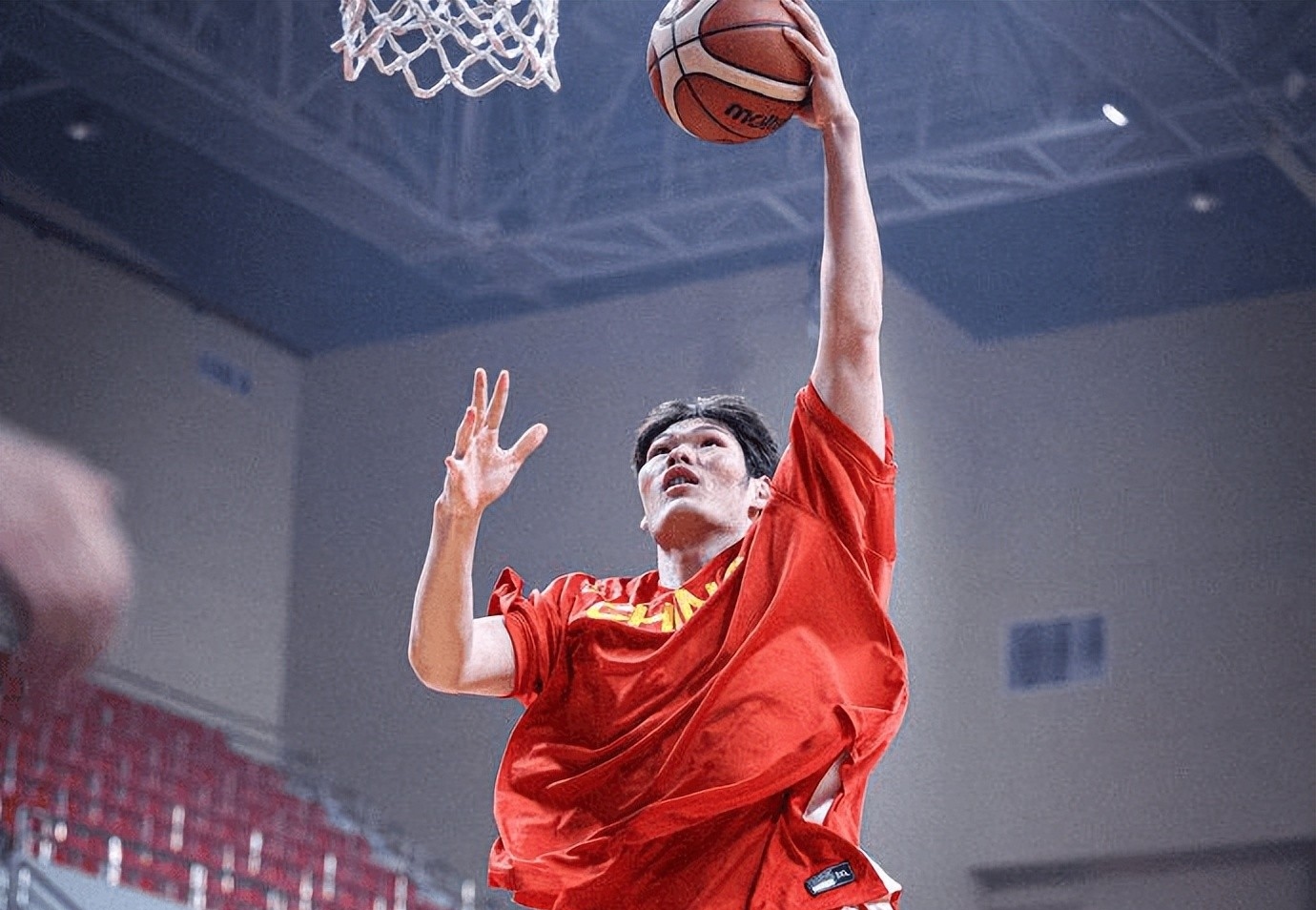 包含福建男篮闪耀一役,赛场上演逆袭的词条 包含福建男篮闪耀一役,赛场上演逆袭的词条