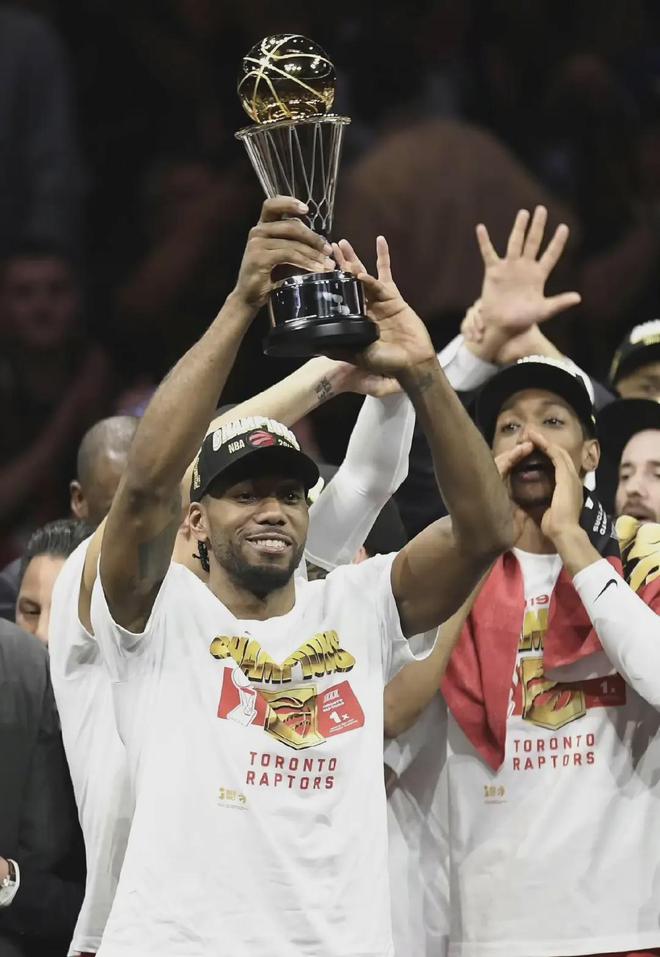 人队再次赢球，伦纳德表现惊艳