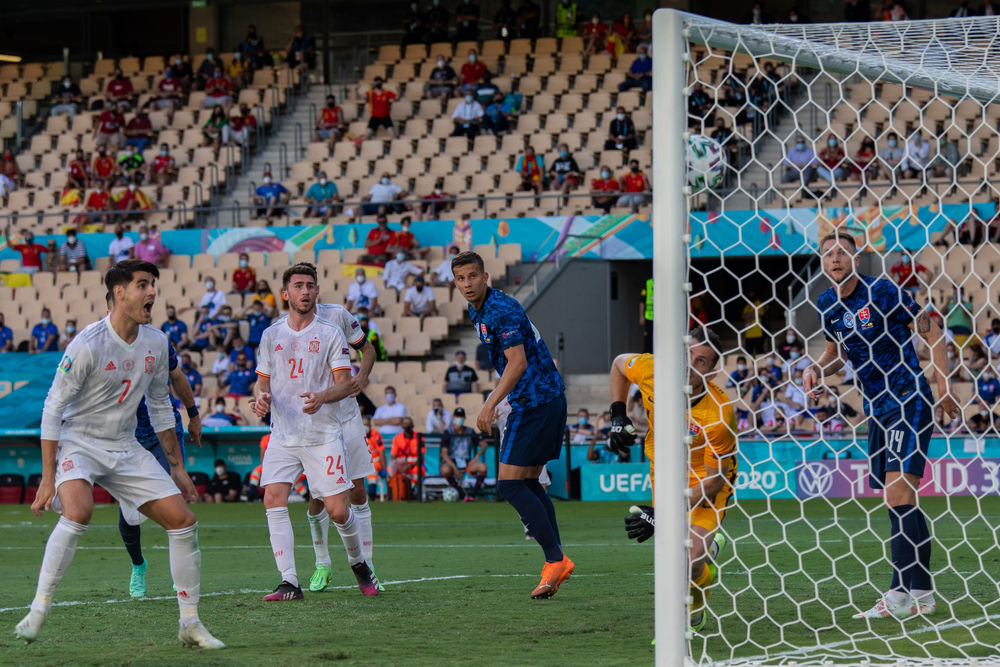 波兰队惨遭斯洛伐克绝杀,遗憾失利的简单介绍 波兰队惨遭斯洛伐克绝杀,遗憾失利的简单介绍