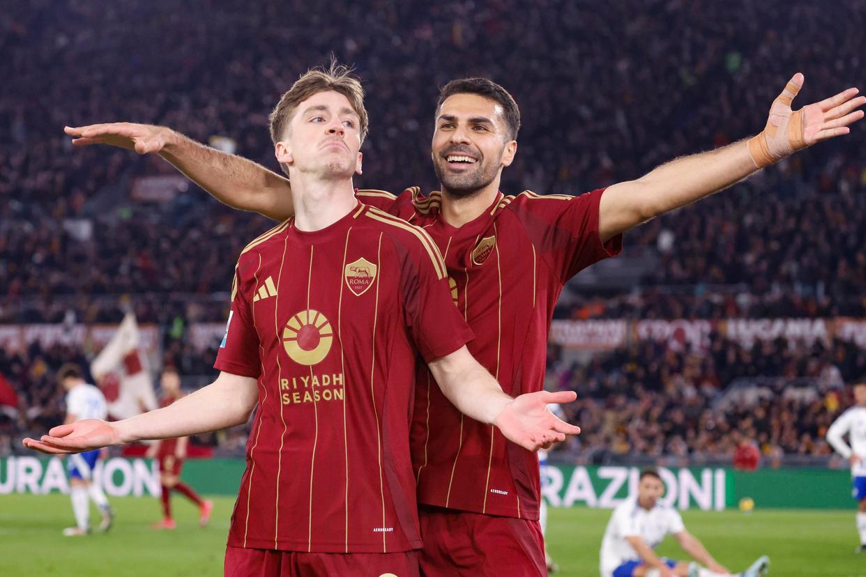 包含罗马球员展现团结力量，共同迎战挑战的词条