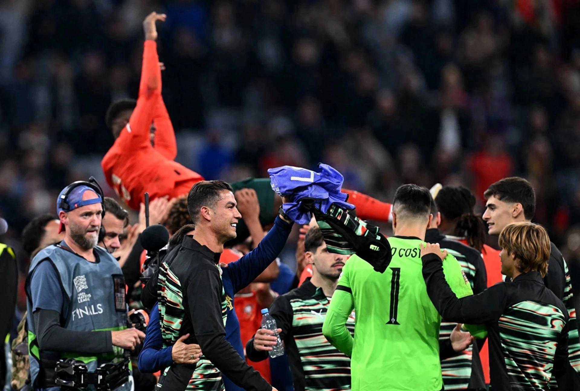 九游体育中国官网-关于欧洲国家队冲刺欧冠预选赛，全力以赴的信息