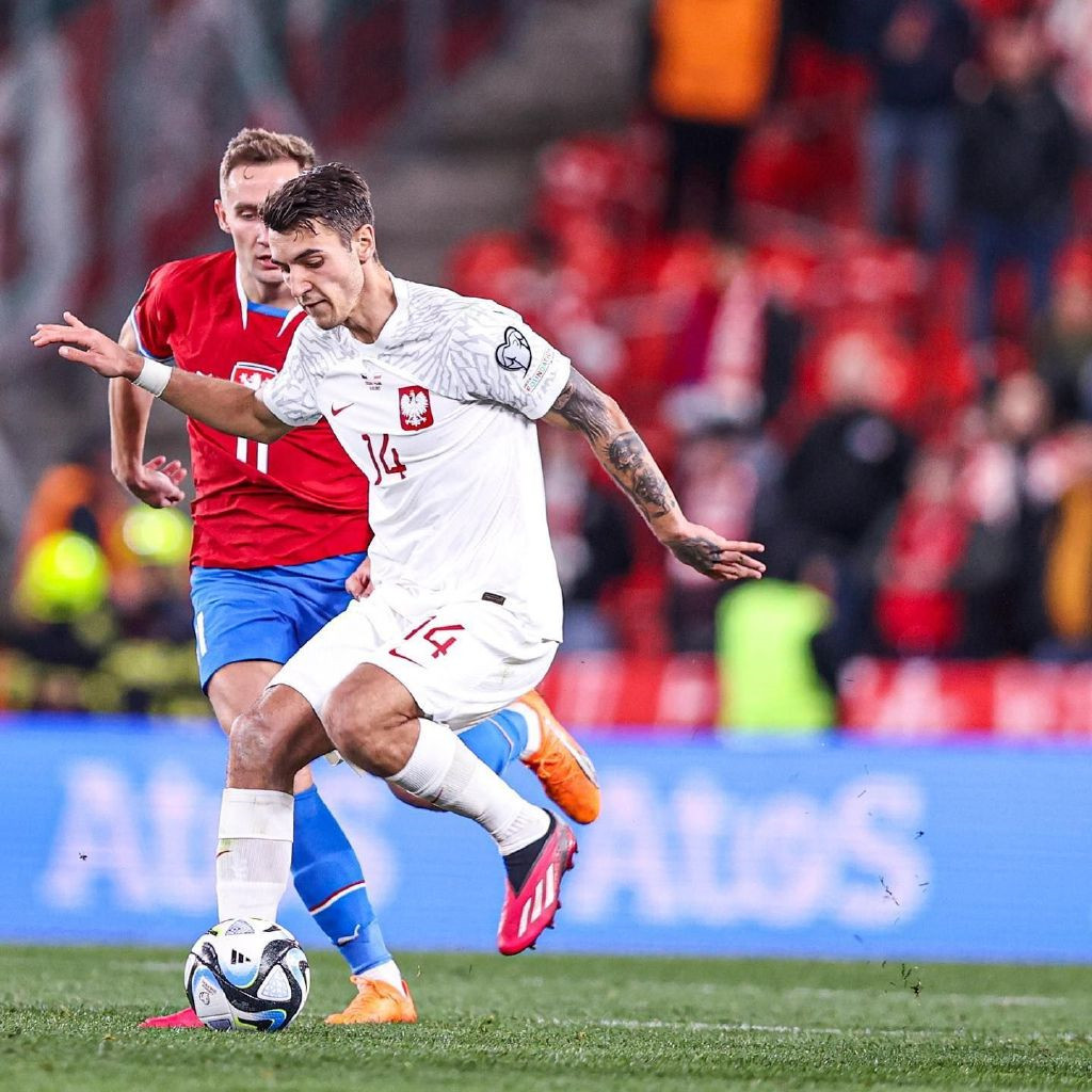 -波兰球队备战友谊赛，积极备战训练的简单介绍